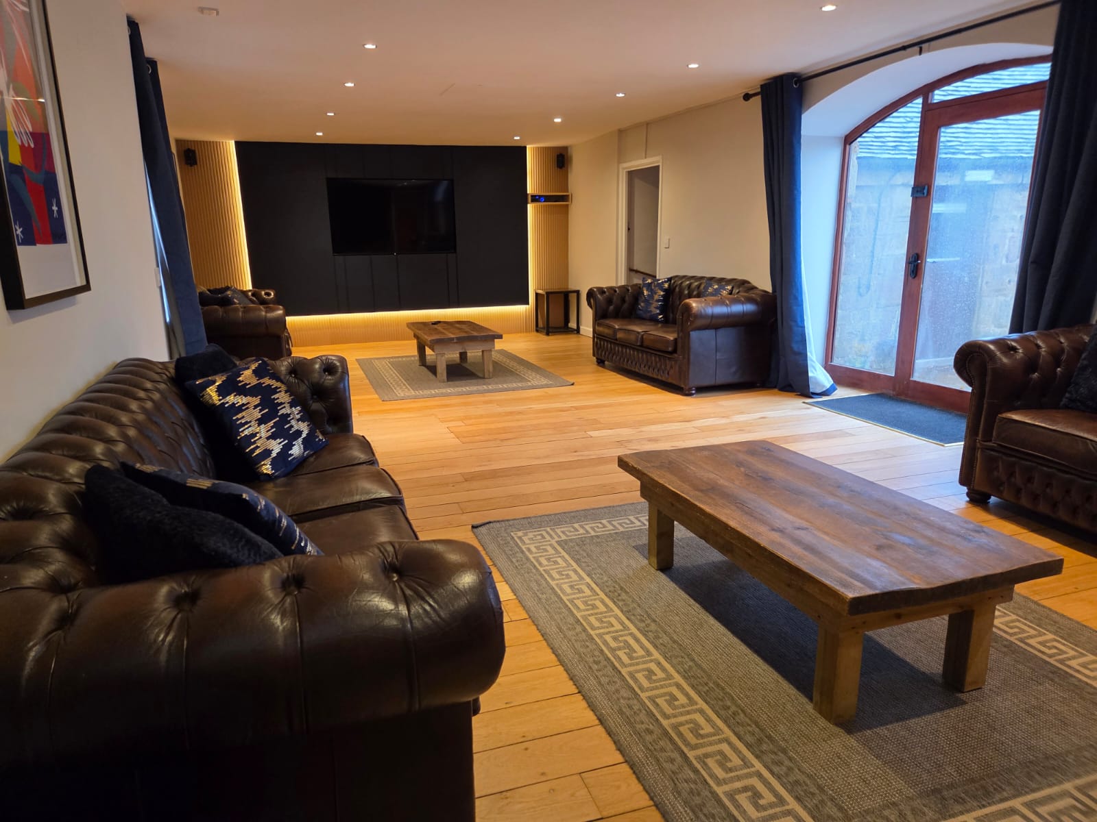 Toft Barn for 12 guests image 4